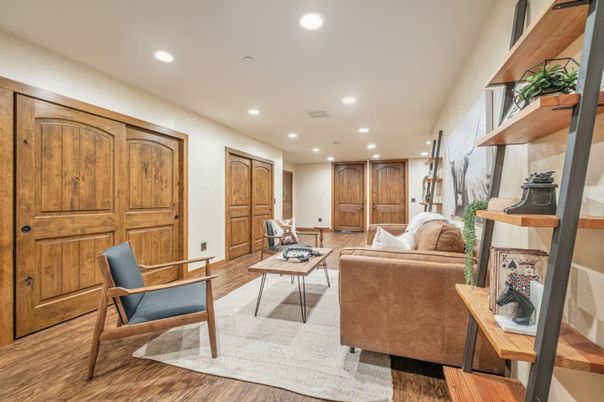 Interior, Living room, Recessed Lighting, Wood Texture Flooring