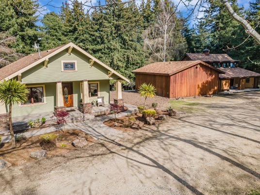 Backyard, Exterior, Facade, American Craftsman