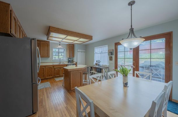 Dining room, Interior, Kitchen, Pendant Lights, Wood Texture Flooring