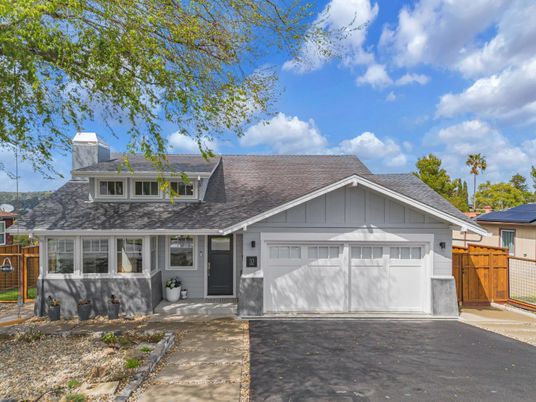 Attached, Exterior, Facade, Solar Panels, Ranch
