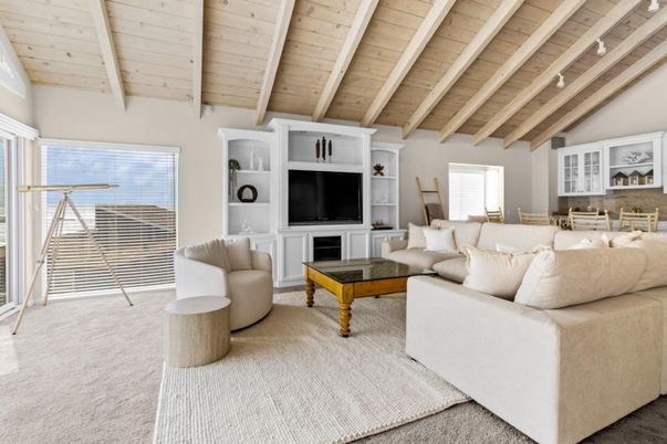 Dining room, Interior, Living room, Wooden Beams, Wooden Ceilings