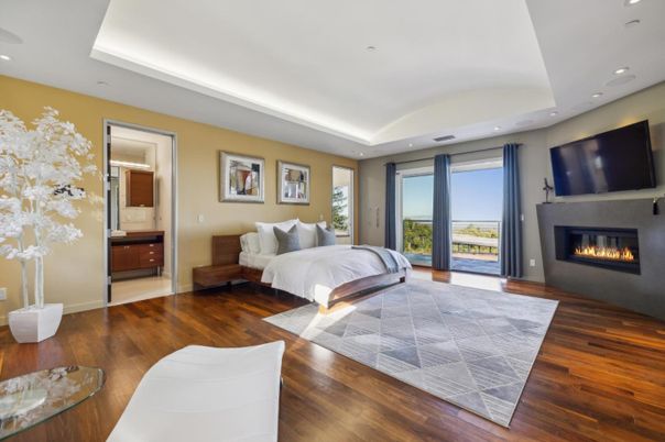 Bedroom, Fireplace, Interior, Recessed Lighting, Wood Texture Flooring