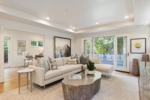 Interior, Living room, Recessed Lighting, Wood Texture Flooring
