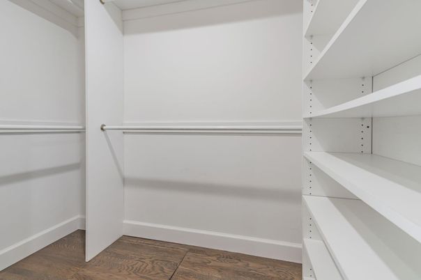 Interior, Walk-in Closets, Wood Texture Flooring