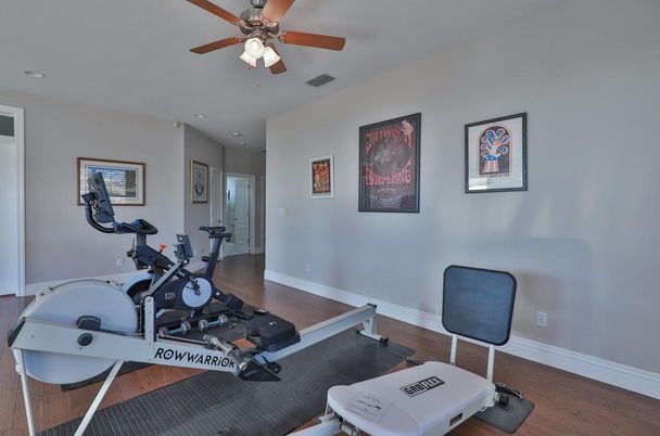 Fitness Equipment, Interior, Recessed Lighting, Wood Texture Flooring