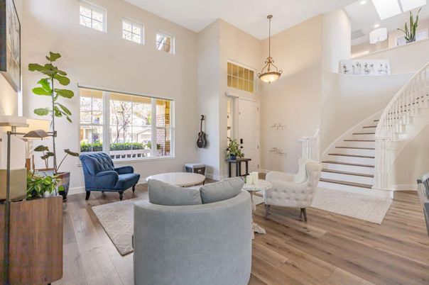 Interior, Pendant Lights, Wood Texture Flooring