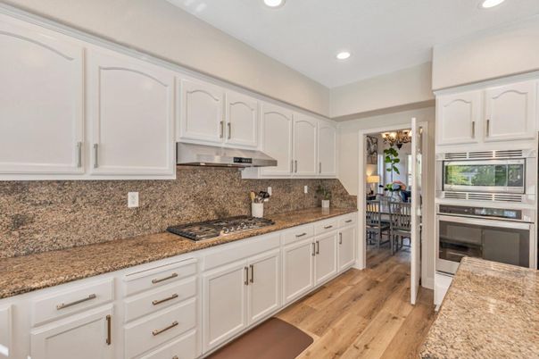 Chandelier, Dining room, Interior, Kitchen, Recessed Lighting, Wood Texture Flooring