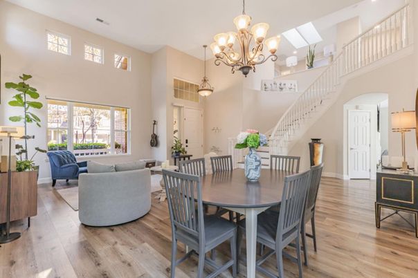 Chandelier, Dining room, Interior, Living room, Pendant Lights, Wood Texture Flooring