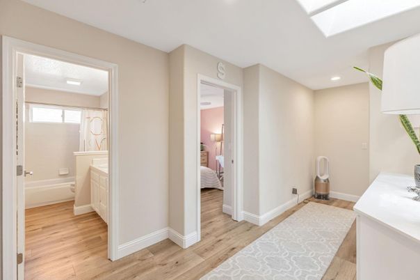 Bathroom, Bedroom, Interior, Recessed Lighting, Wood Texture Flooring