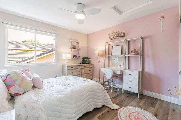 Bedroom, Home Office, Interior, Wood Texture Flooring