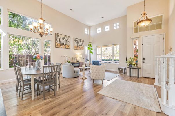Chandelier, Dining room, Interior, Living room, Pendant Lights, Wood Texture Flooring