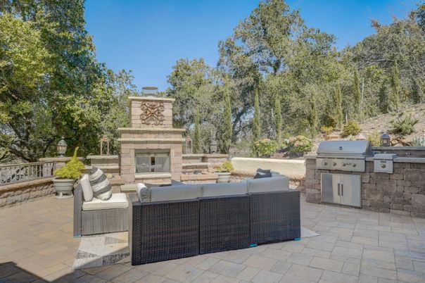 Exterior, Fireplace