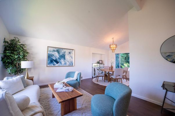 Chandelier, Dining room, Interior, Living room, Wood Texture Flooring