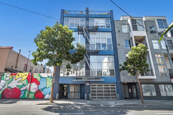 Attached, Exterior, Facade, Modern