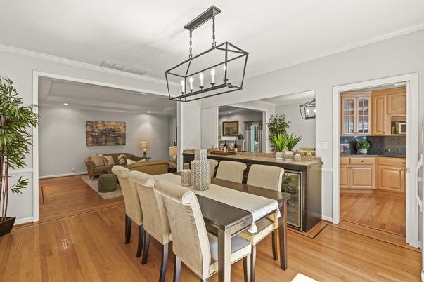 Dining room, Interior, Living room, Pendant Lights, Recessed Lighting, Wood Texture Flooring