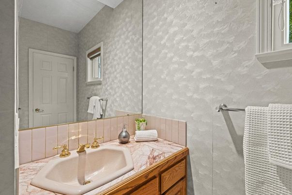 Bathroom, Interior, Tile Countertops