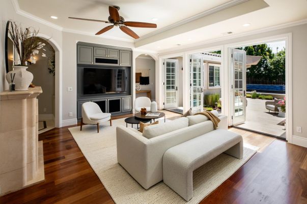 Interior, Living room, Recessed Lighting, Wood Texture Flooring