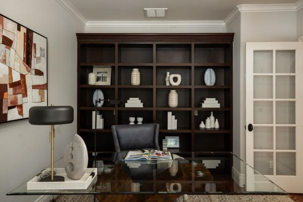 Home Office, Interior