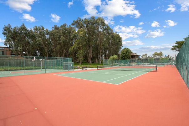 Exterior, Tennis Courts
