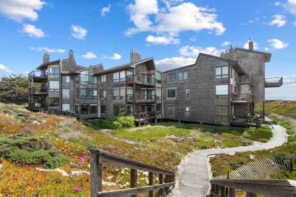 Backyard, Exterior, Facade, Condo Building