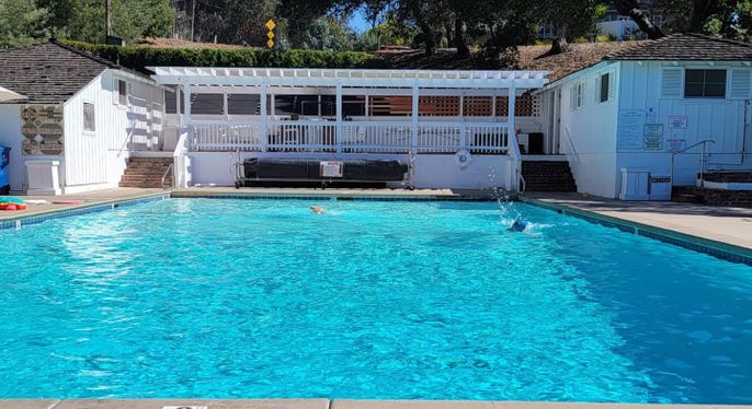 Exterior, Pool