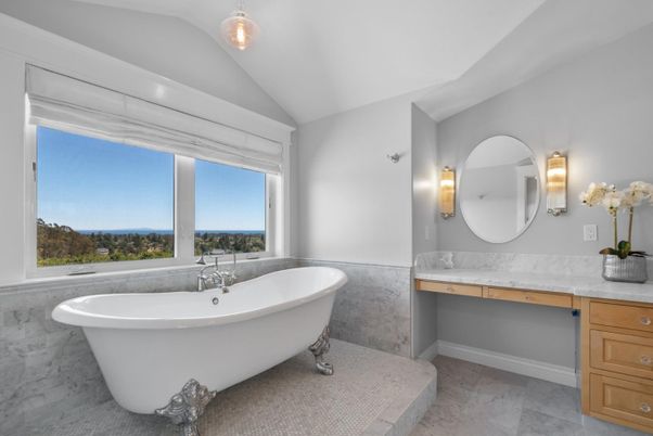 Bathroom, Dual Sink Vanities, Free Standing Baths, Interior