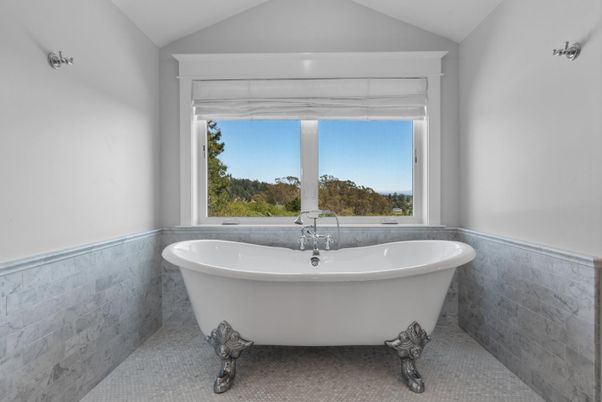 Bathroom, Free Standing Baths, Interior