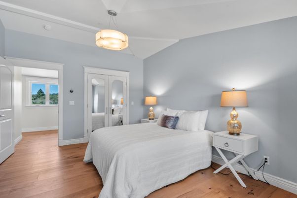 Bedroom, Interior, Pendant Lights, Wood Texture Flooring