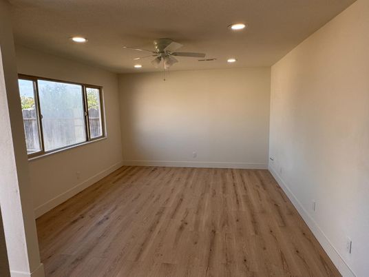Empty room, Interior, Recessed Lighting, Wood Texture Flooring