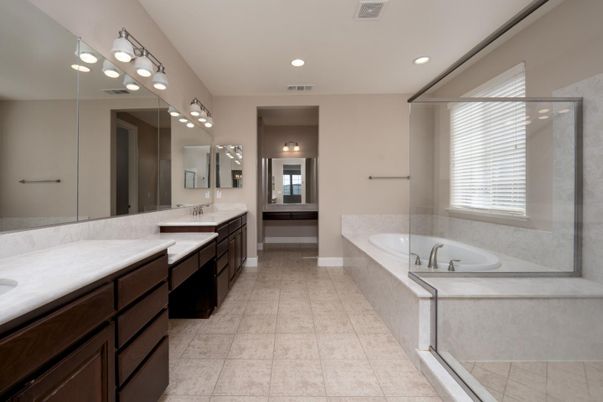 Bathroom, Dual Sink Vanities, Interior, Recessed Lighting