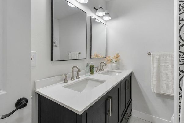 Bathroom, Dual Sink Vanities, Interior