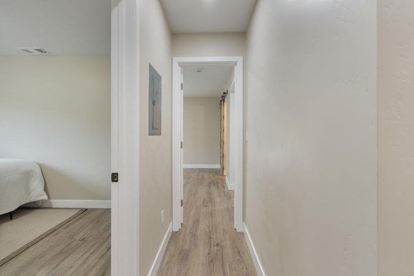 Interior, Recessed Lighting, Wood Texture Flooring