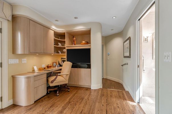 Home Office, Interior, Recessed Lighting, Wood Texture Flooring