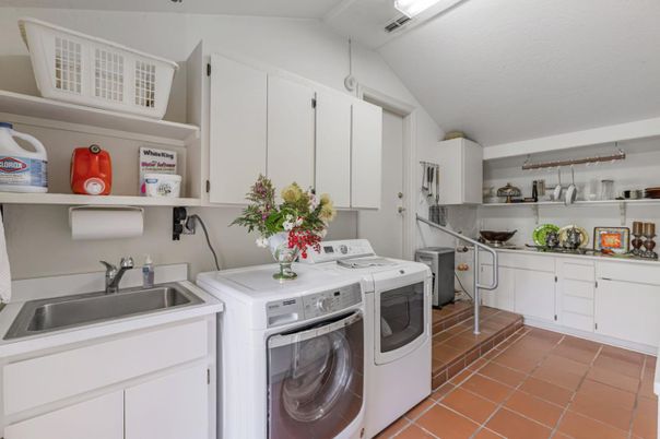 Interior, Washer
