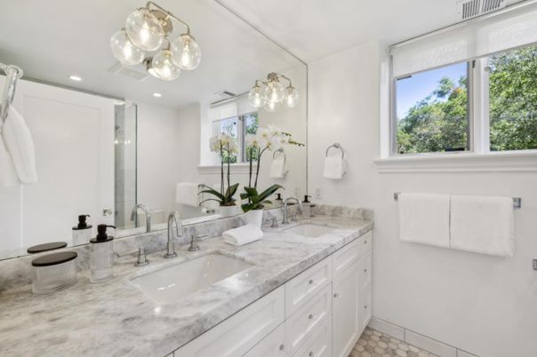 Bathroom, Dual Sink Vanities, Interior, Recessed Lighting