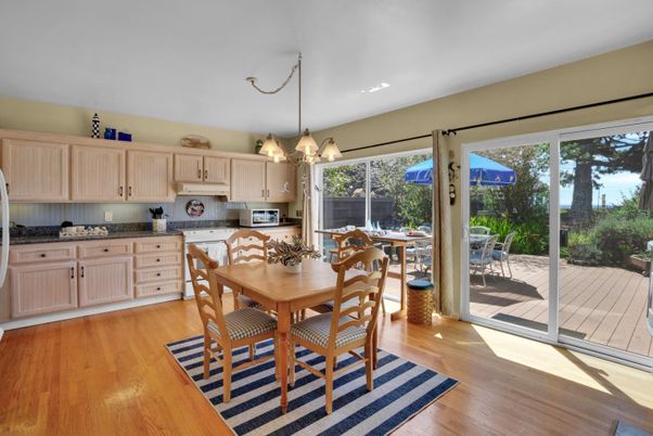Dining room, Interior, Kitchen, Pendant Lights, Wood Texture Flooring