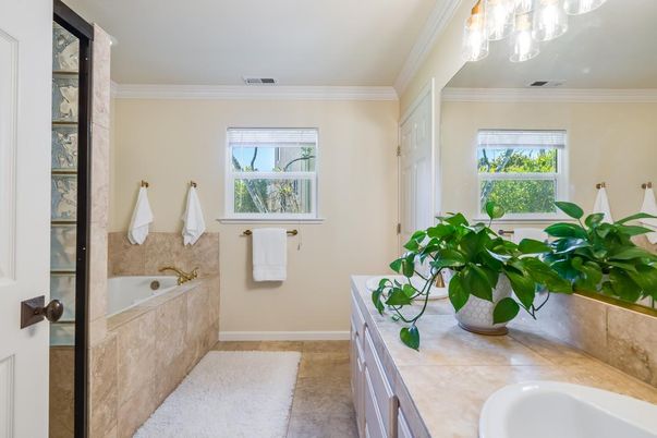Bathroom, Interior, Tile Countertops