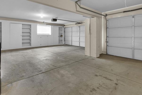 Garage, Interior