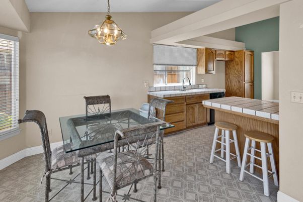 Dining room, Interior, Kitchen, Pendant Lights, Tile Countertops