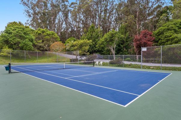 Exterior, Tennis Courts