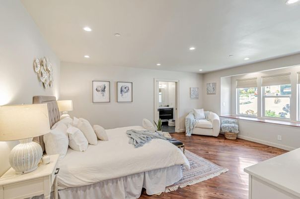 Bedroom, Interior, Recessed Lighting, Wood Texture Flooring