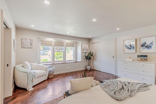 Bedroom, Interior, Recessed Lighting, Wood Texture Flooring