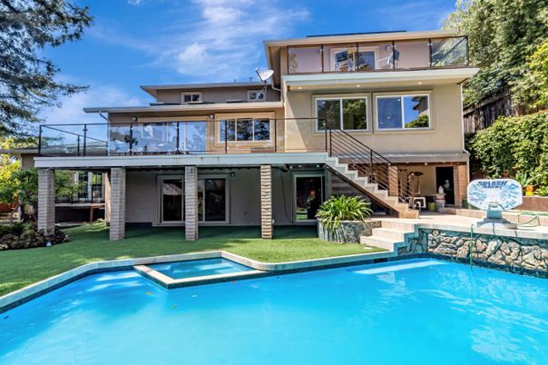 Exterior, Pool