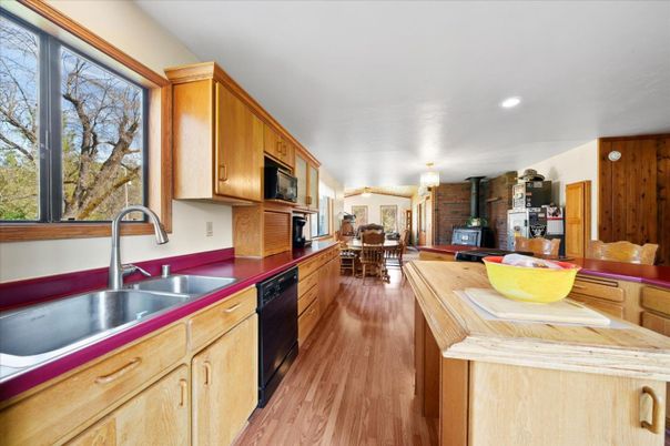 Dining room, Interior, Kitchen, Recessed Lighting, Wood Texture Flooring