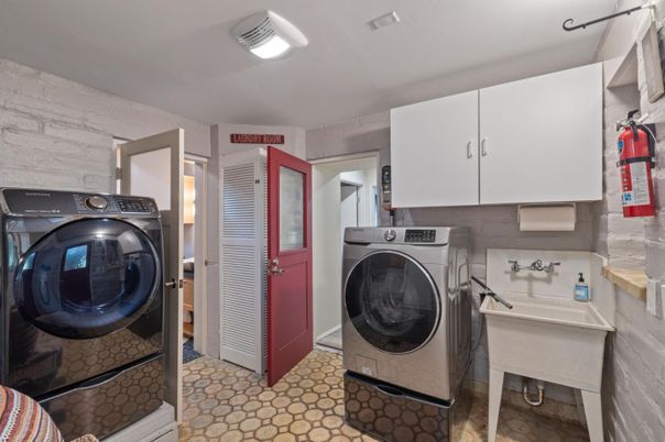 Interior, Washer