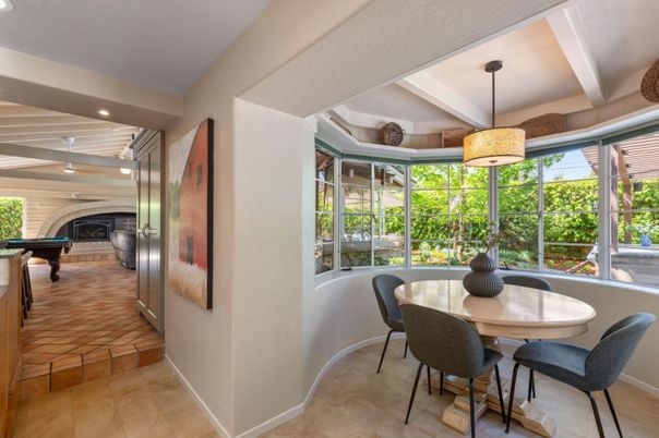 Dining room, Interior, Pendant Lights, Recessed Lighting