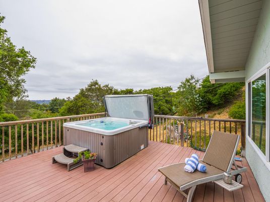 Exterior, Hot Tub