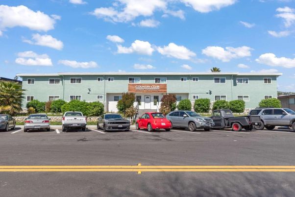 Exterior, Facade, Condo Building