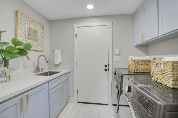 Interior, Marble, Recessed Lighting, Washer