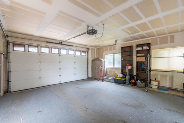 Fitness Equipment, Garage, Interior